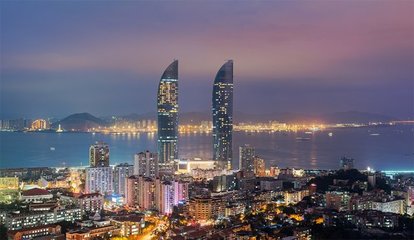 厦门标志性建筑:厦门双子塔楼体照明设计!